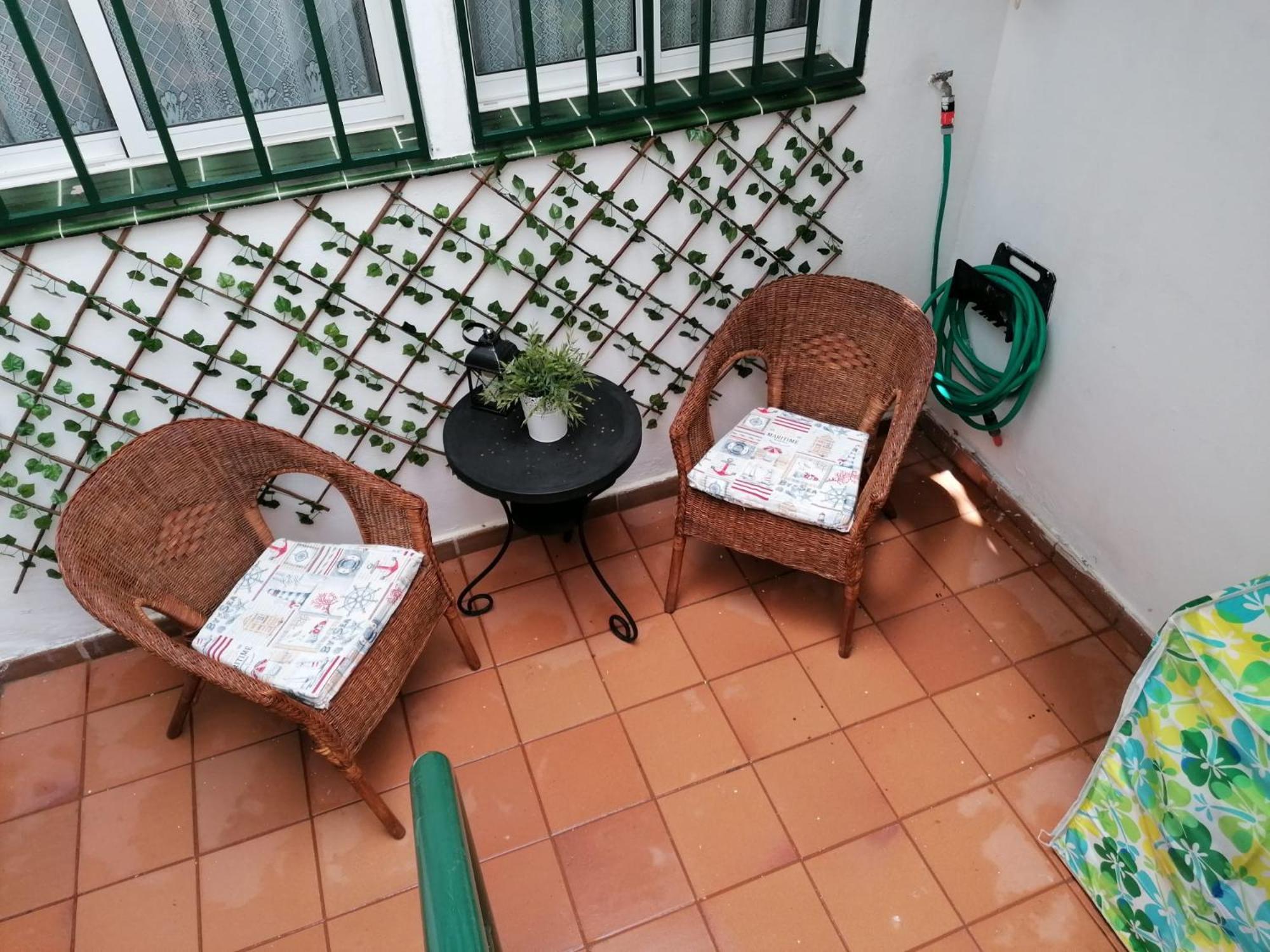 Habitacion Matrimonial En Un Bajo Bano Compartido Areas Compartidas Abades  Kültér fotó